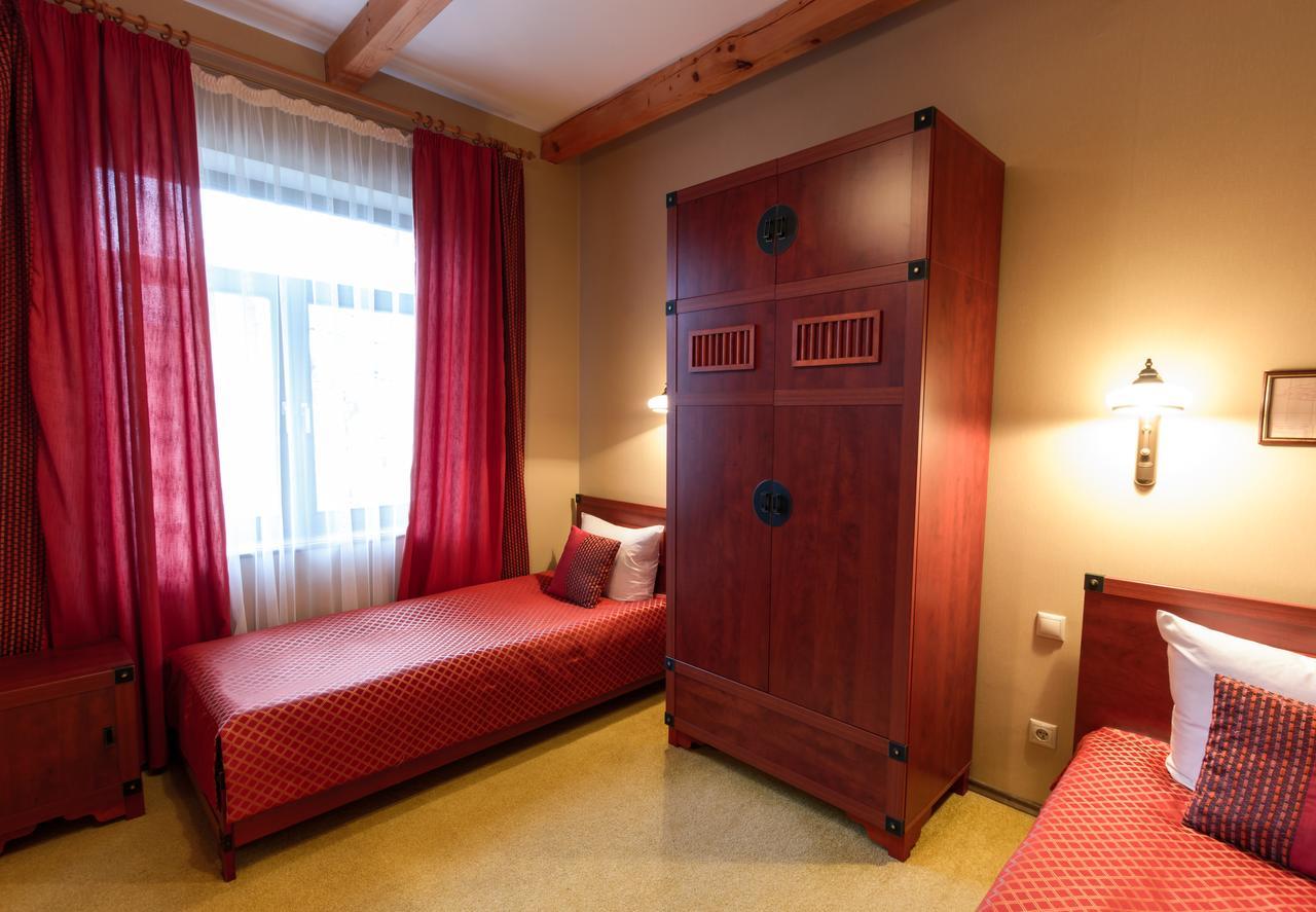 Letuchiy Gollandets Hotel Uzjhorod Eksteriør billede