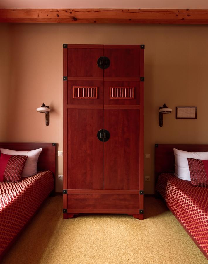 Letuchiy Gollandets Hotel Uzjhorod Eksteriør billede